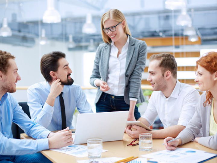 Hình ảnh Tư vấn khách hàng 01